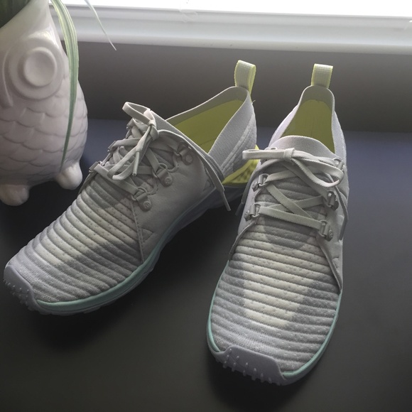 merrell range ac  womens